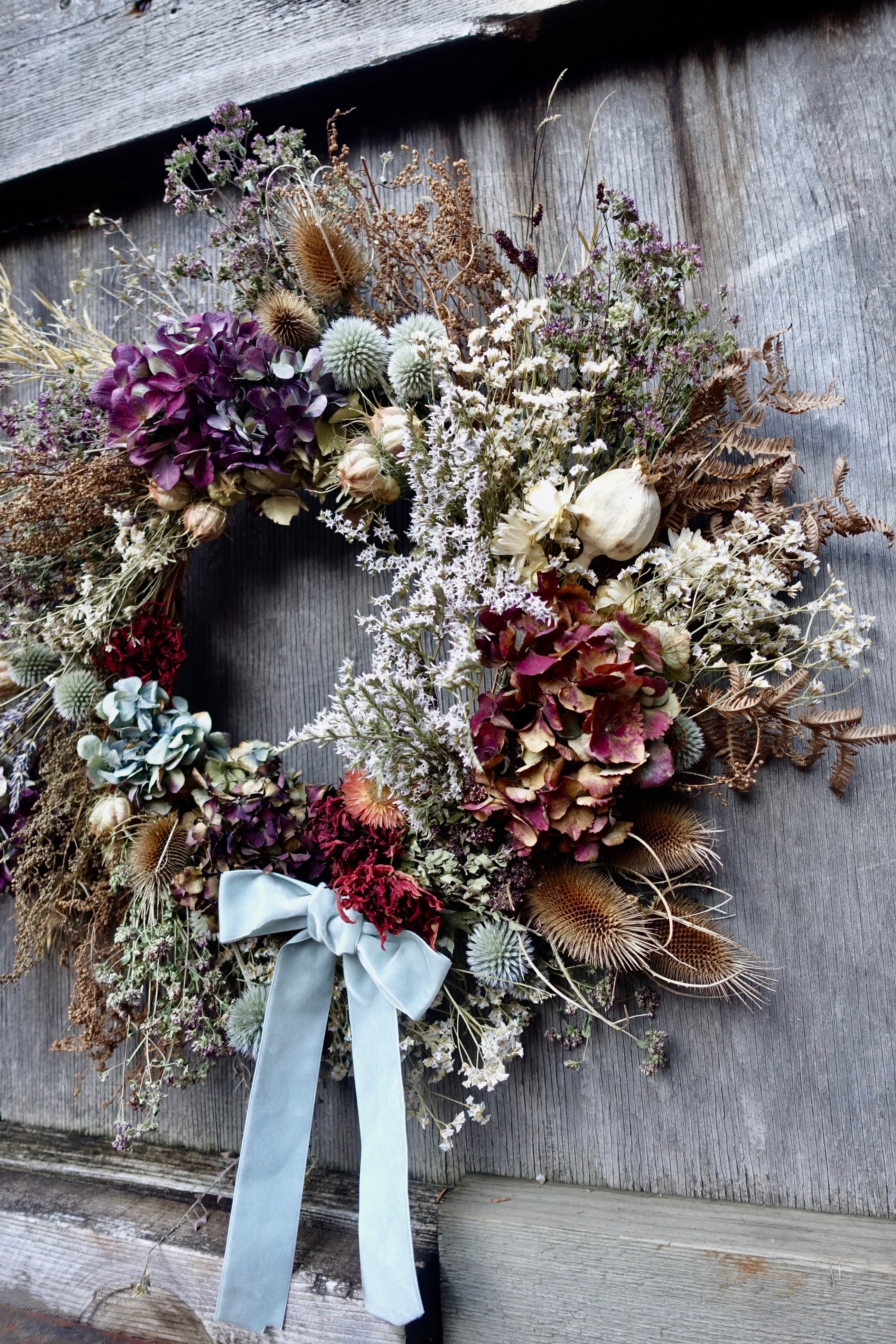Dried everlasting Christmas wreath | Flowers by Cosmos