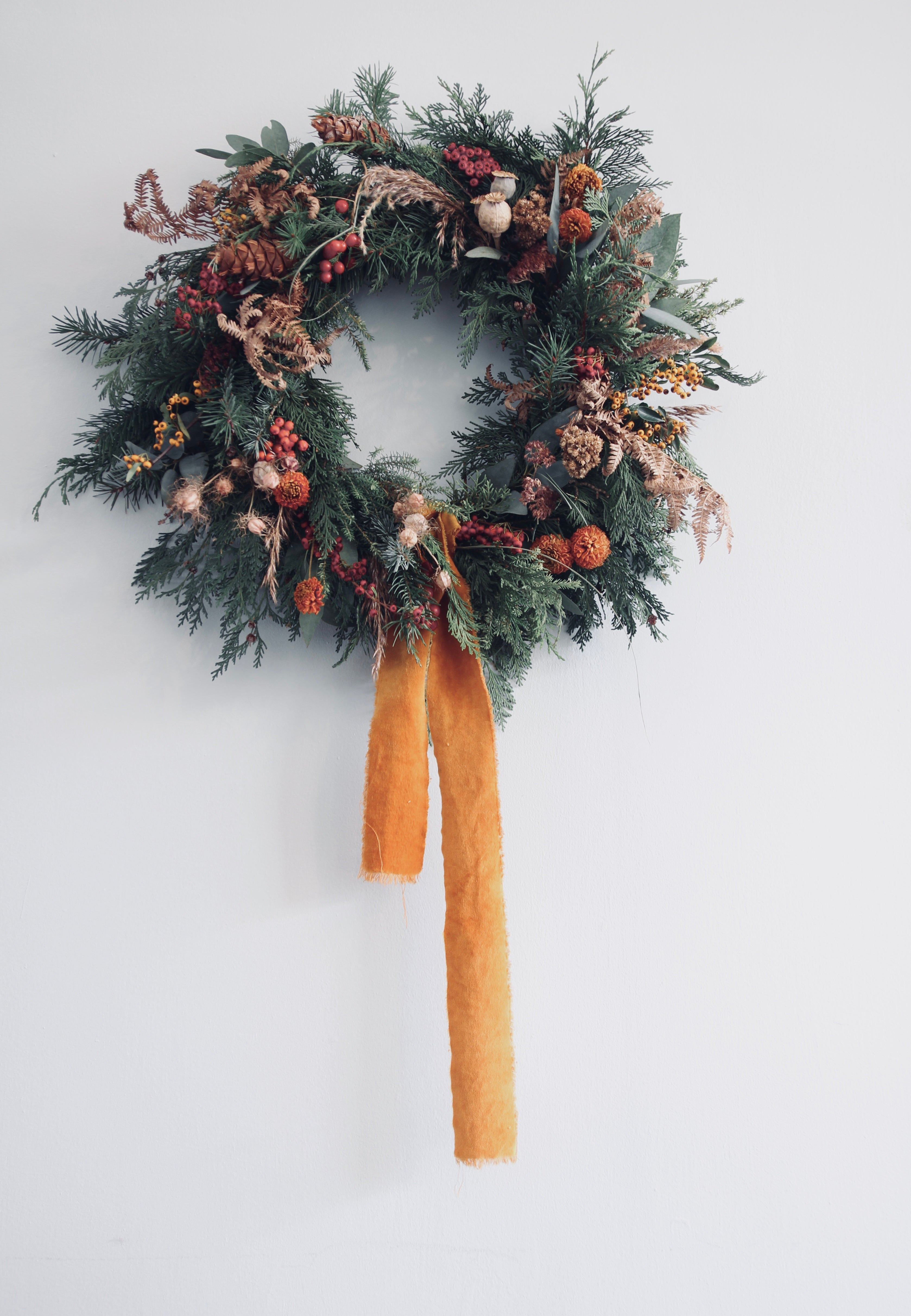 Wild berry deluxe Christmas wreath | Flowers by Cosmos